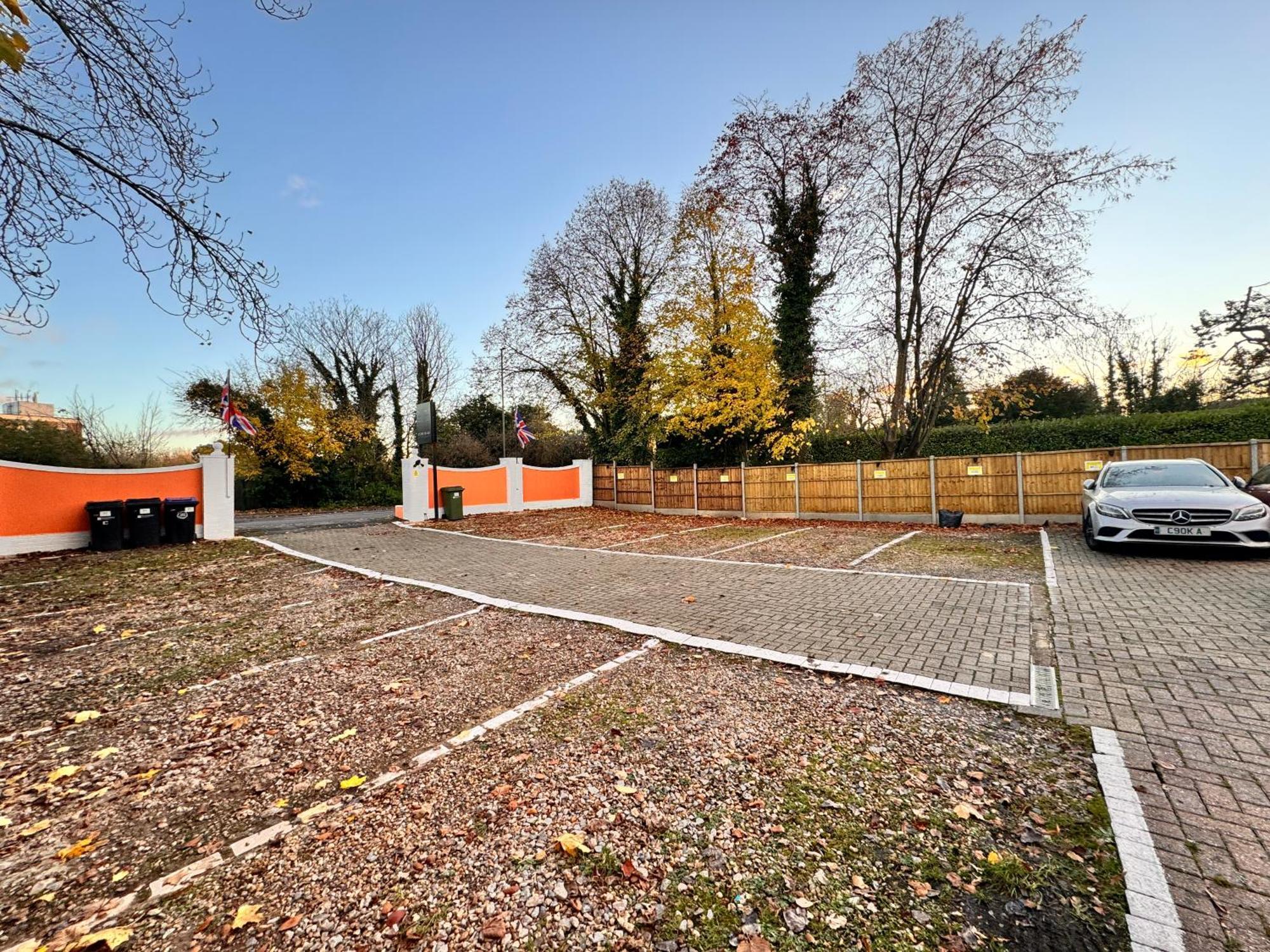 All Seasons Gatwick Guest House & Parking Horley Exterior photo